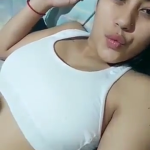 Horny Pinay teen flash and play her Wet Pussy on Camera