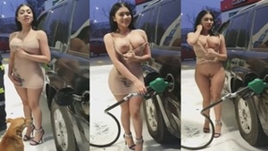Car model laki boobs